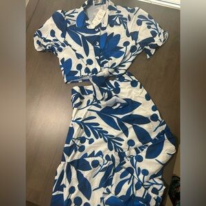 Blue and White Leaf Print Crop Top and Skirt Set